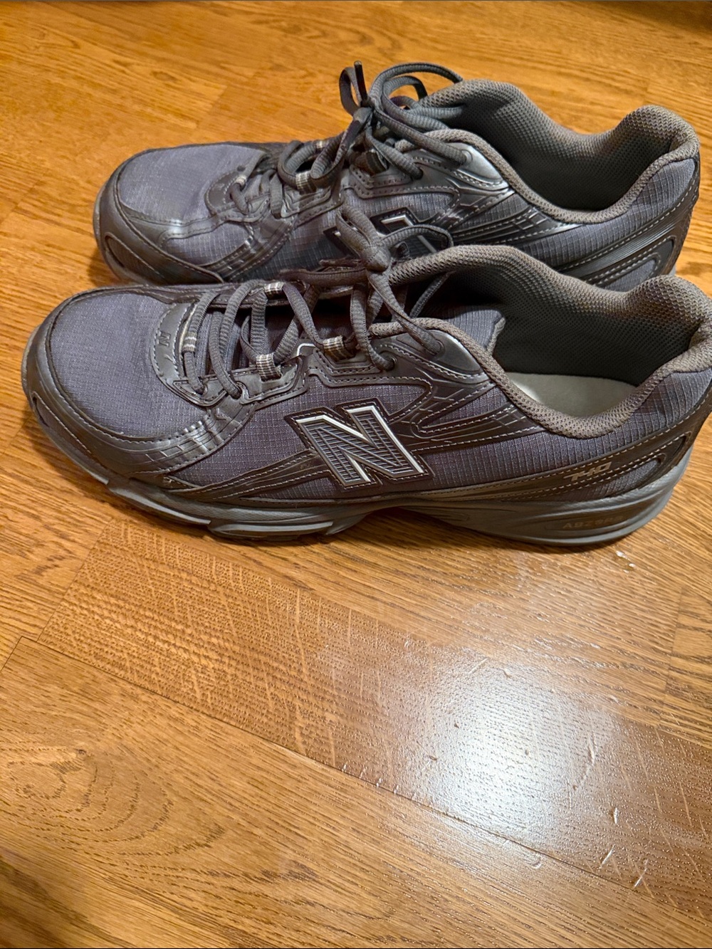 New Balance Men’s Charcoal Grey Athletic Sneakers